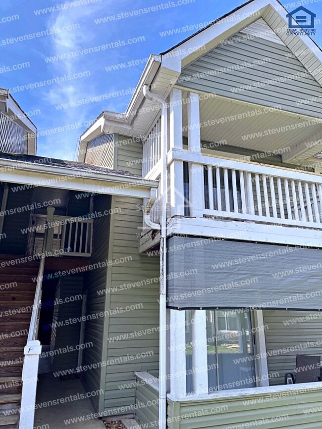 Building Photo - 430 Oriole Dr