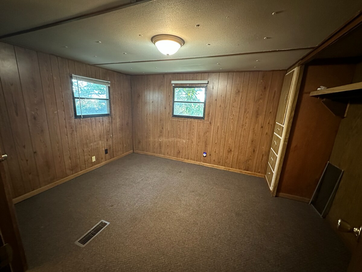 Photo - 74978 Road 444