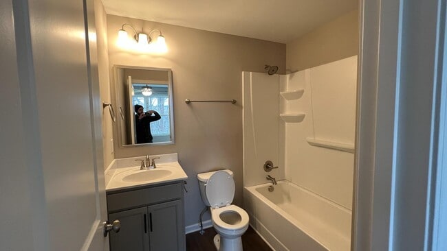 Photo - 724 Commerce St