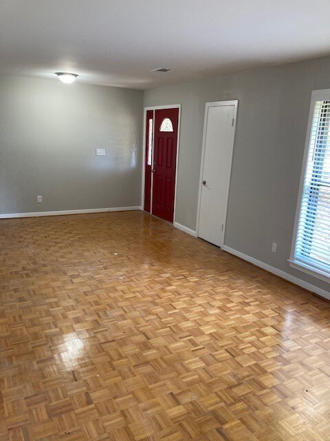 Photo - 151 Country Club Dr
