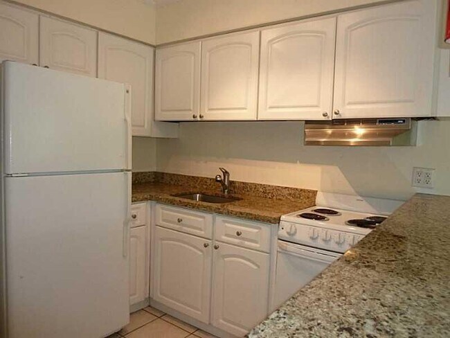 Photo - 2124 NE 5th Ave Unit 103