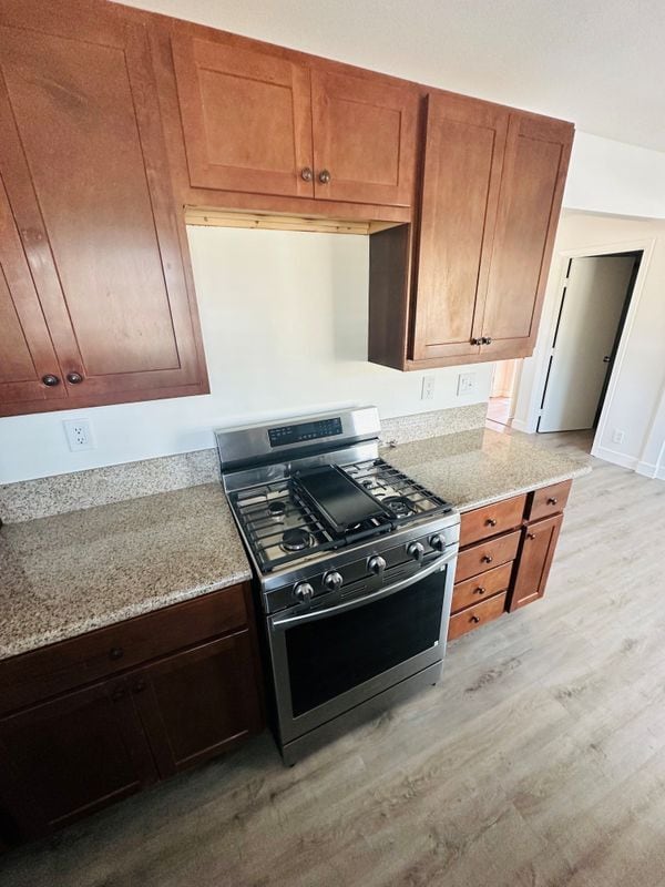 Building Photo - 3212 W Cabot Dr Unit apt 4