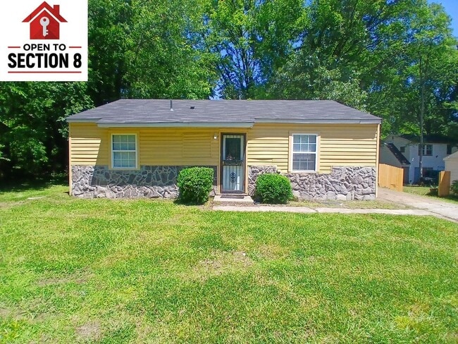 Building Photo - Renovated 3-Bedroom Gem on a Quiet Residential Street - Open To Section 8