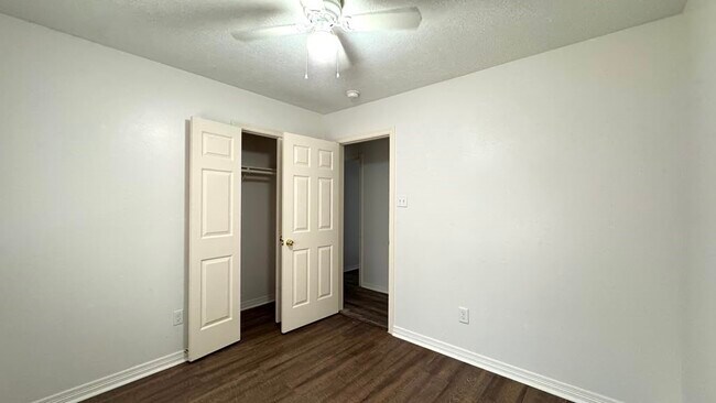 Building Photo - 6422 Diamond Rock Dr