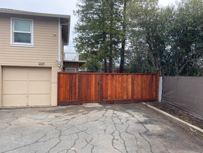 Garage and front gate - 1842 Lynwood Dr Unit 1842 Lynwood Dr. Apt A