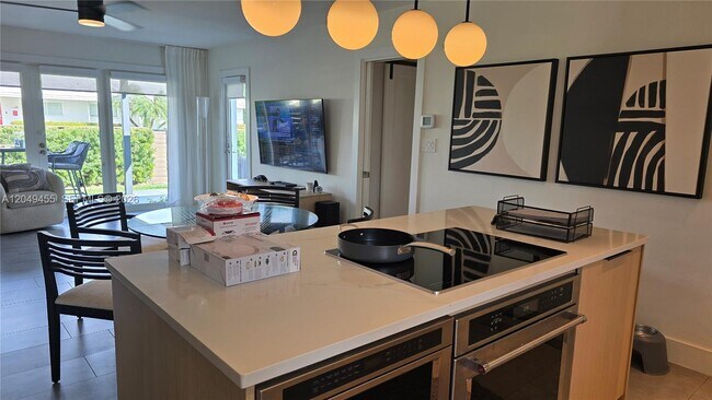 800 Polk St