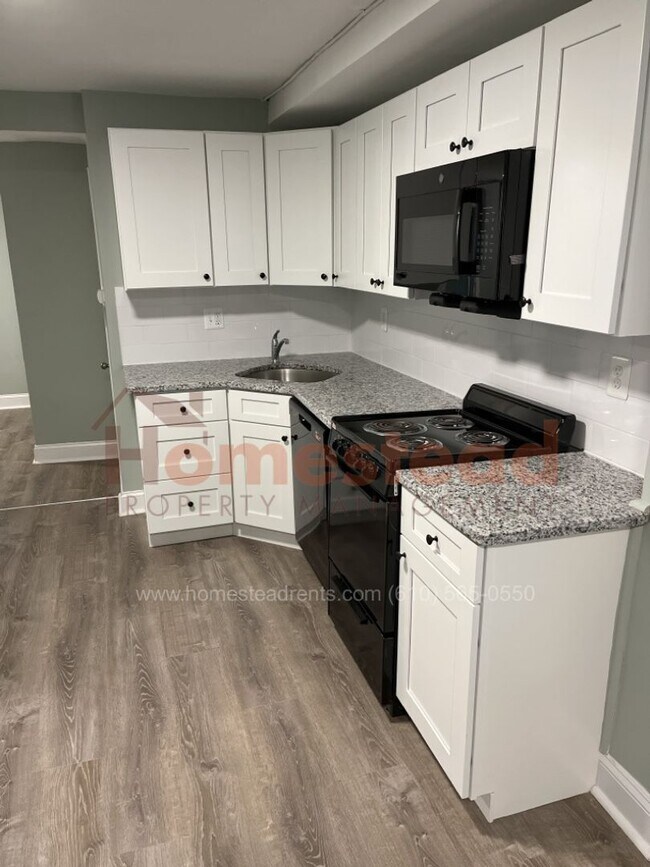 Building Photo - 4521 N 7th St Unit Apt 1