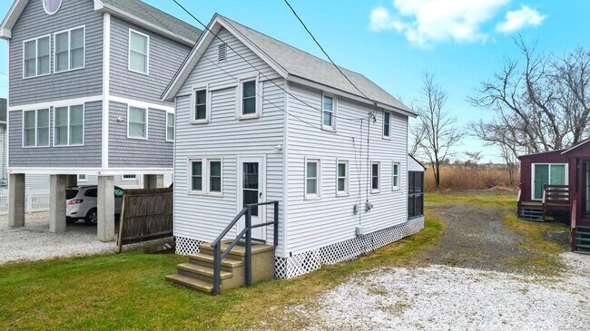 Photo - 102 Chalker Beach Rd