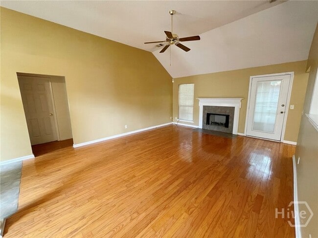 Photo - 102 Cormorant Way