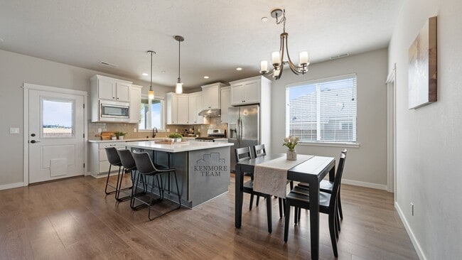 Photo - 5 Bedroom, 3 Bath Home in Richland