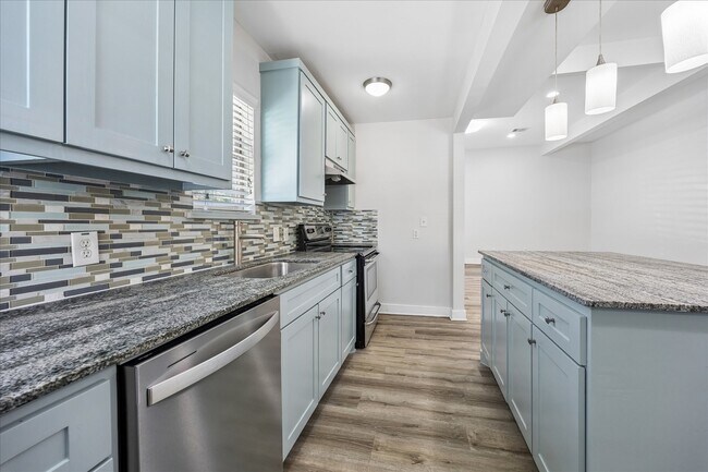 2316 Hopkins St Unit 2