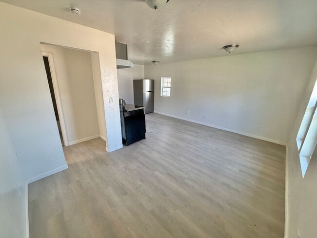 Photo - 2 bed newly renovated!