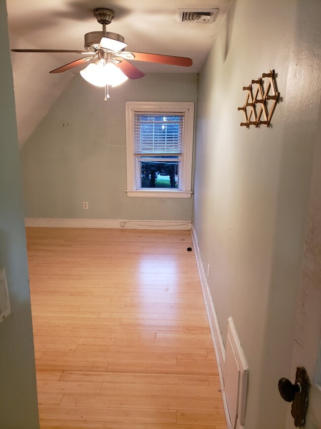 Photo - 221 Doyle Ave