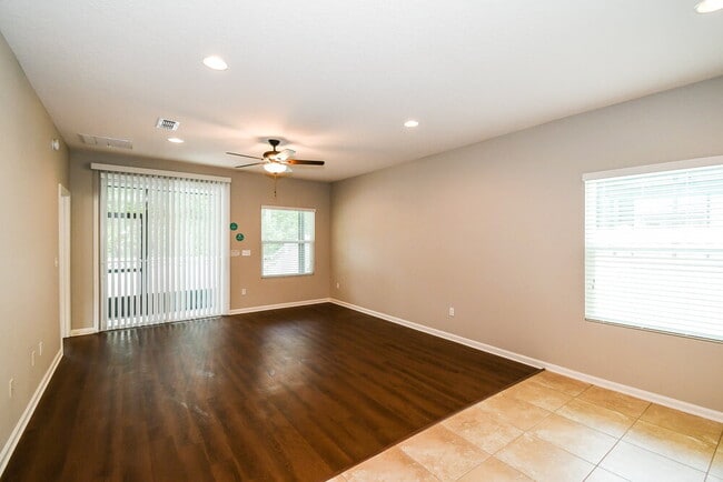Photo - 636 Drysdale Dr