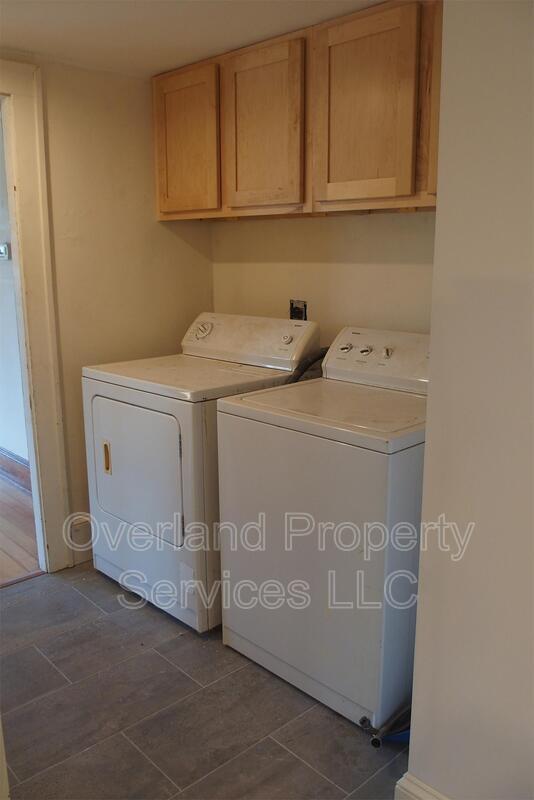 Photo - 188 Shelburne Rd