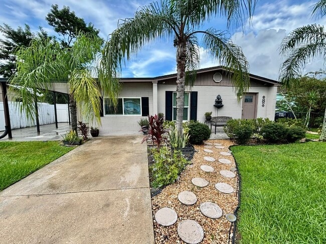 Building Photo - 7727 Perugia Ave