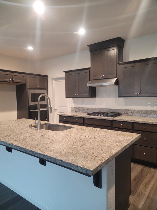 Photo - 4103 Hoblitt Ave