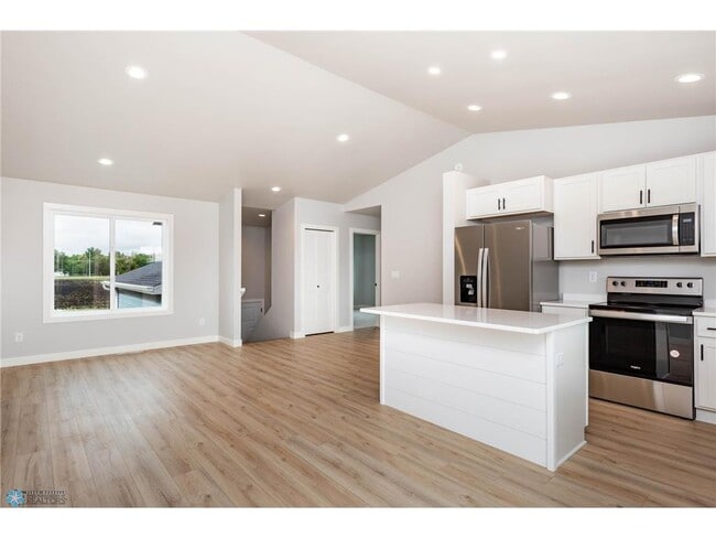 Photo - 6718 68th St S