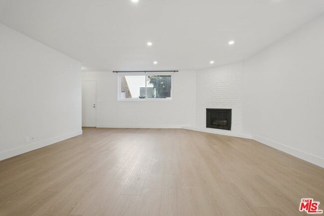 Photo - 1133 22nd St Unit 9