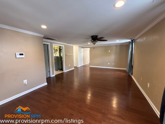 Photo - 114 Dorchester Rd