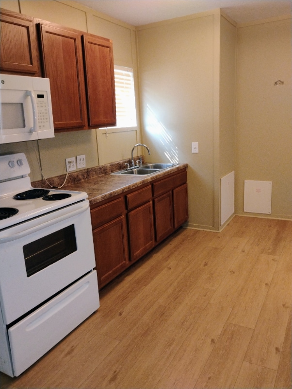 Building Photo - 5510 Lavey Ln Rental