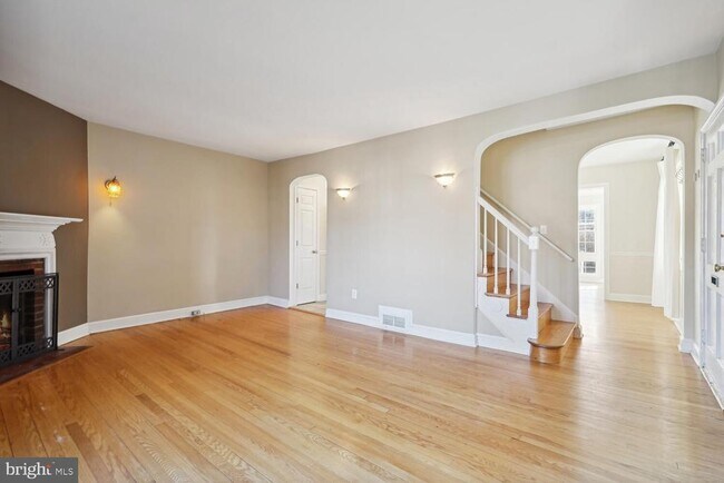 Photo - 313 E Mason Ave