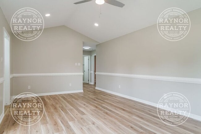 Photo - 118 Murphy Dr