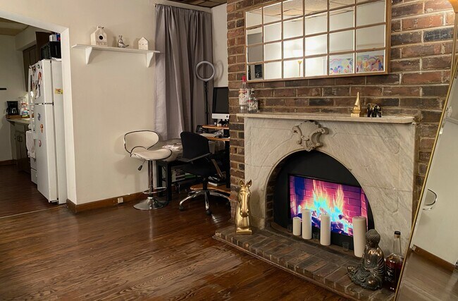 Photo - 329 Catharine St Unit 1
