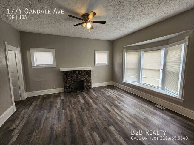 Photo - 1774 Oakdale Ave