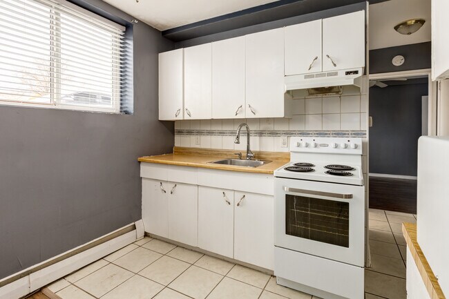 Photo - Kent Apartments