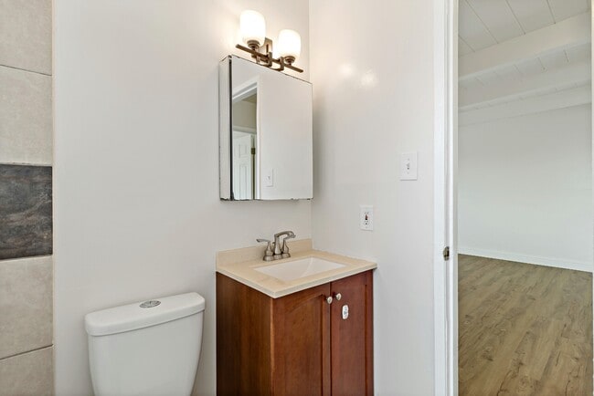 Photo - 645-647 S 29th St