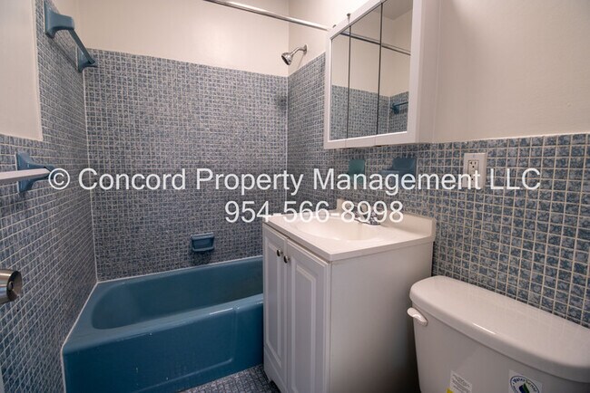 Photo - Efficiency Apartment with Pool and Laundry... Unit 4