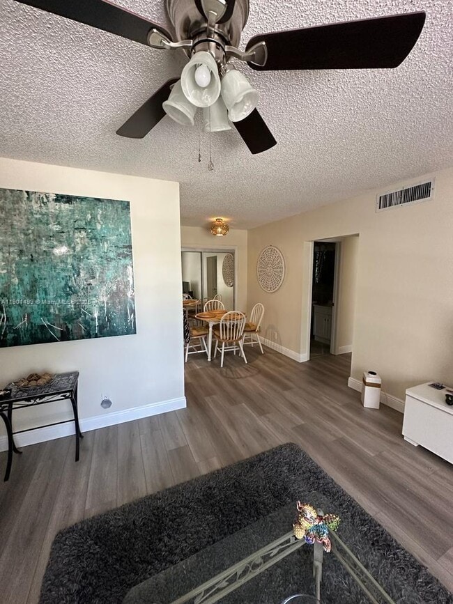 Photo - 6600 NE 22nd Way Unidad 2322