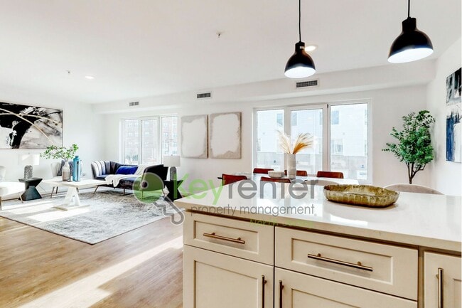 Photo - 176 Pennington Ave
