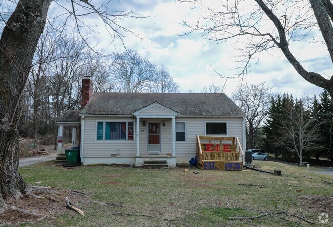 Building Photo - 1506 N Main St Rental