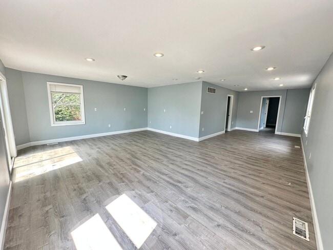 Photo - 119 Evergreen Ave