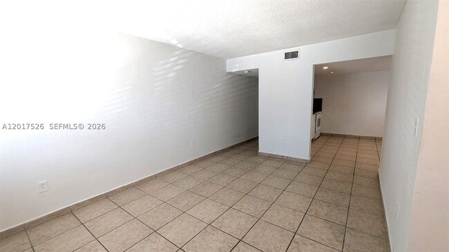 Photo - 3525 SW 25th St Unit 1