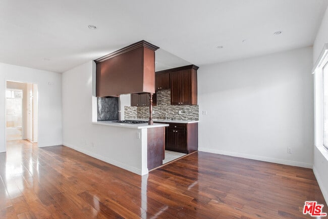 Photo - 420 Raymond Ave Unidad 12a