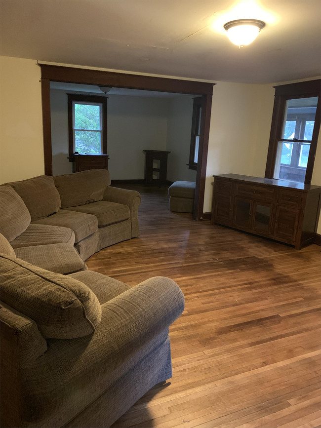Building Photo - 7093 NY-104 Rental