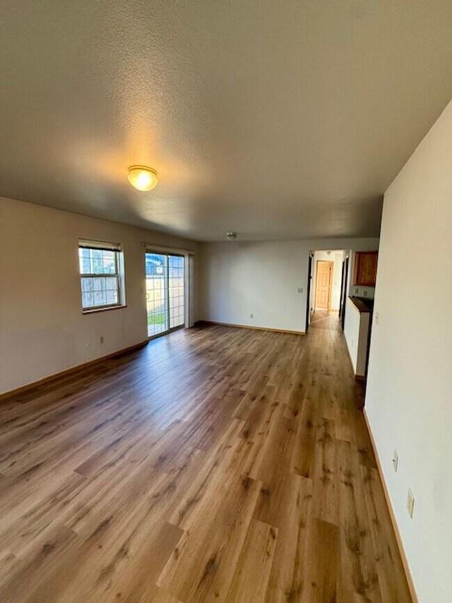 Photo - 726 Meagher Ave