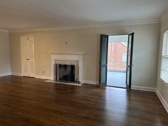 2906 Tishomingo Ln
