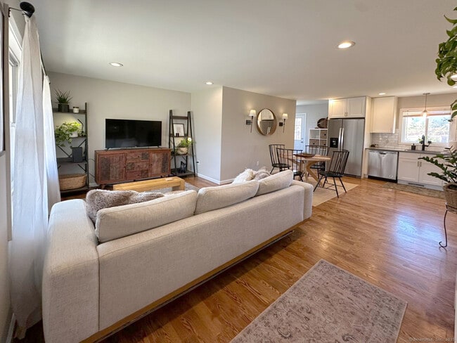 Photo - 55 Overbrook Rd