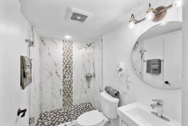 Photo - 18 W Elder St Unit ID1056095P