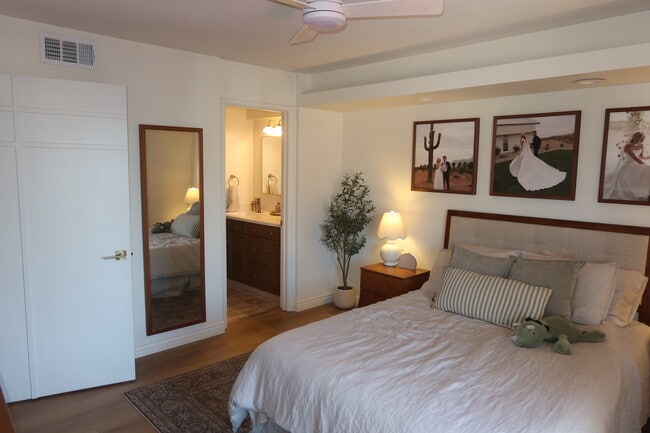 Photo - 4327 N 28th St Unit 208
