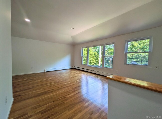 Photo - 174-17 129th Ave