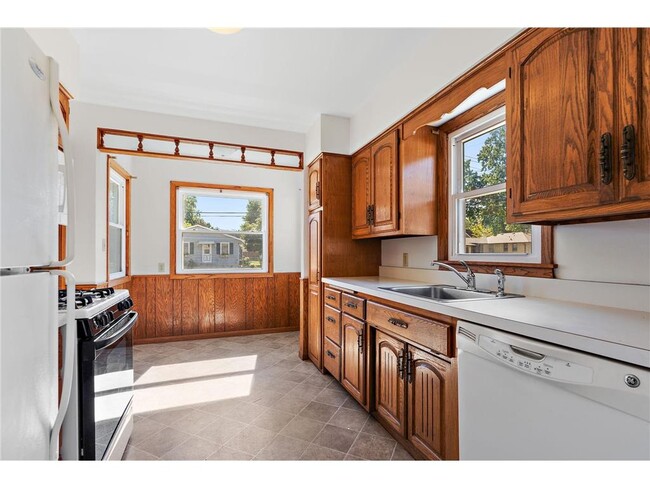 Photo - 6244 Humboldt Ave S