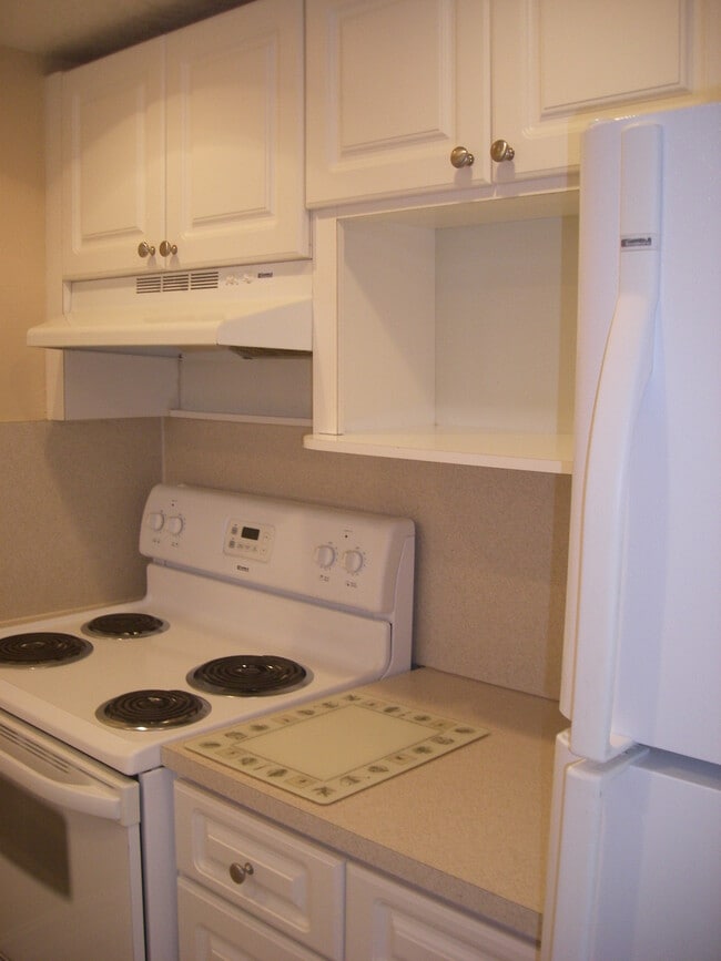 Photo - 633 S Royal Poinciana Blvd Unidad 328
