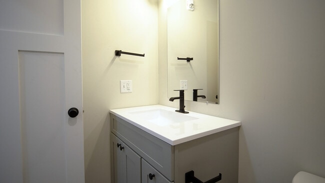 Photo - 15 Hungerford Terrace Unit 1
