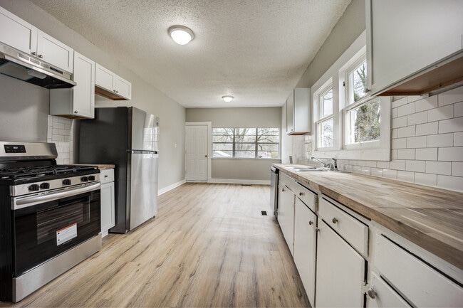 Photo - 1222 N 33rd St