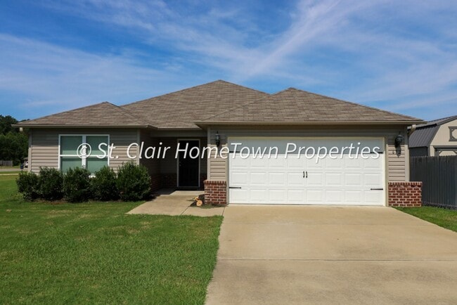 Building Photo - Spacious 4 Bedroom Home in Fox Hollow
